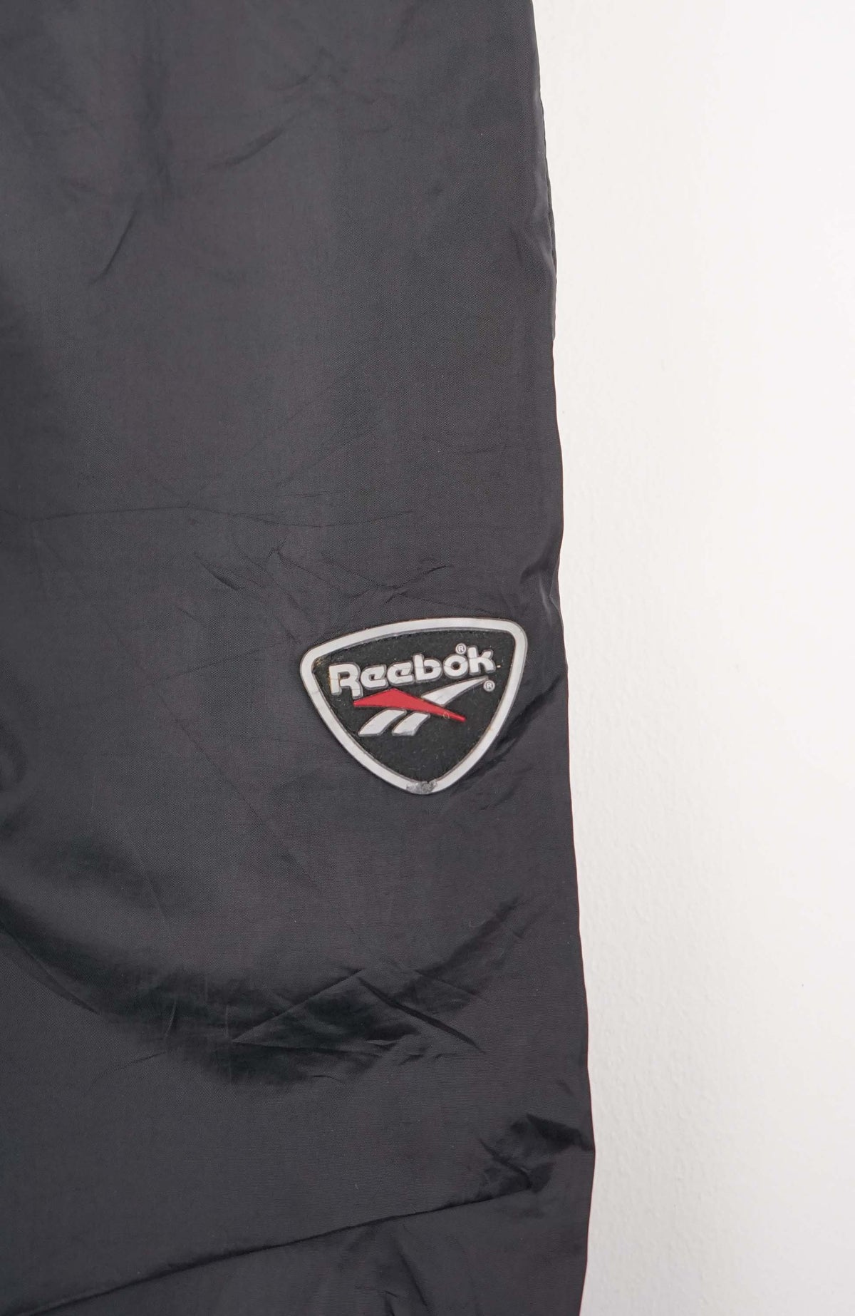 VINTAGE REEBOK TRACK PANT SHORTS (S)