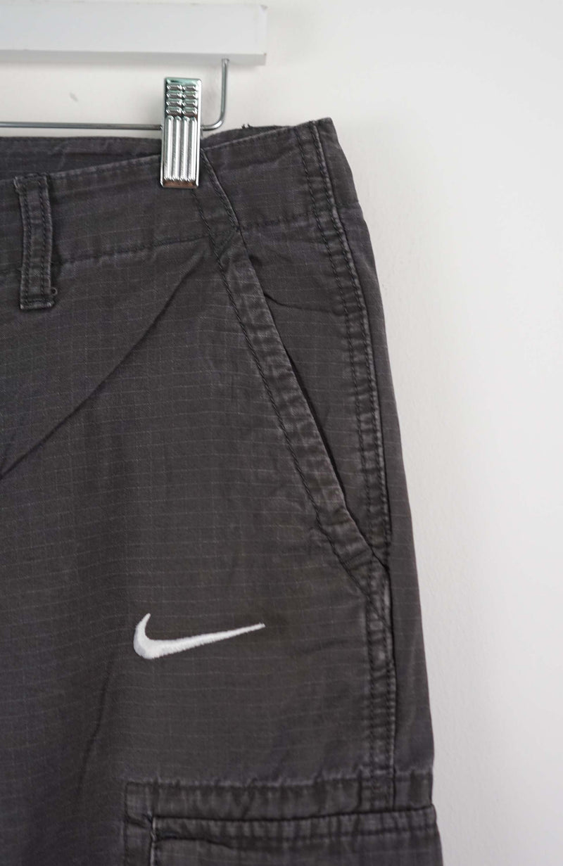VINTAGE REWORK CARGO SHORTS W34
