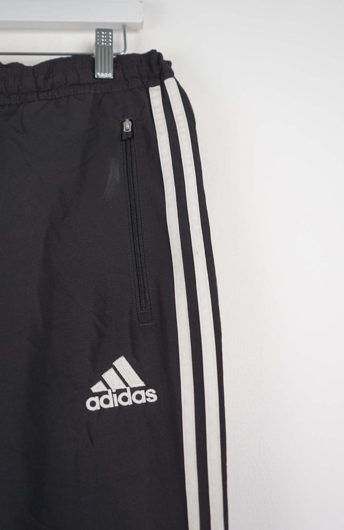 VINTAGE ADIDAS TRACK PANTS (L)