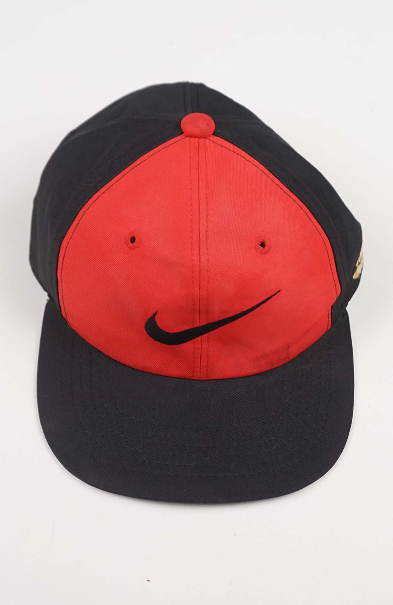 VINTAGE NIKE HAT