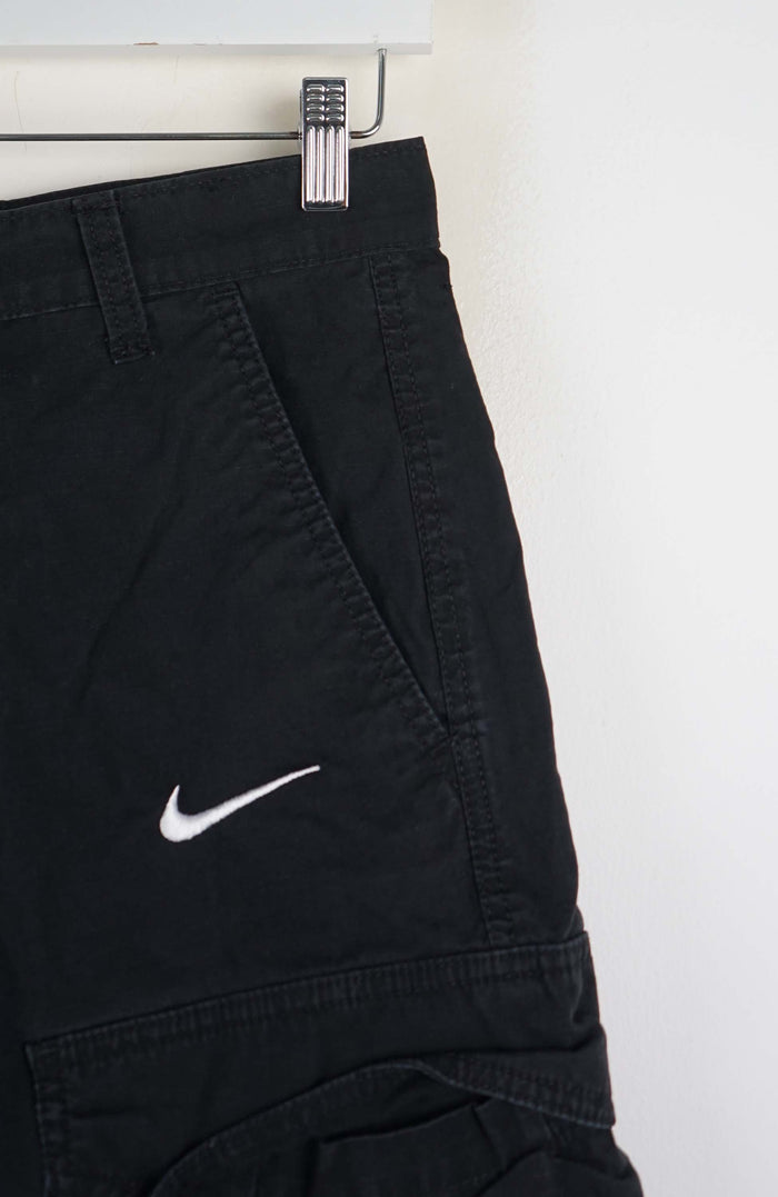 VINTAGE REWORK CARGO SHORTS W28