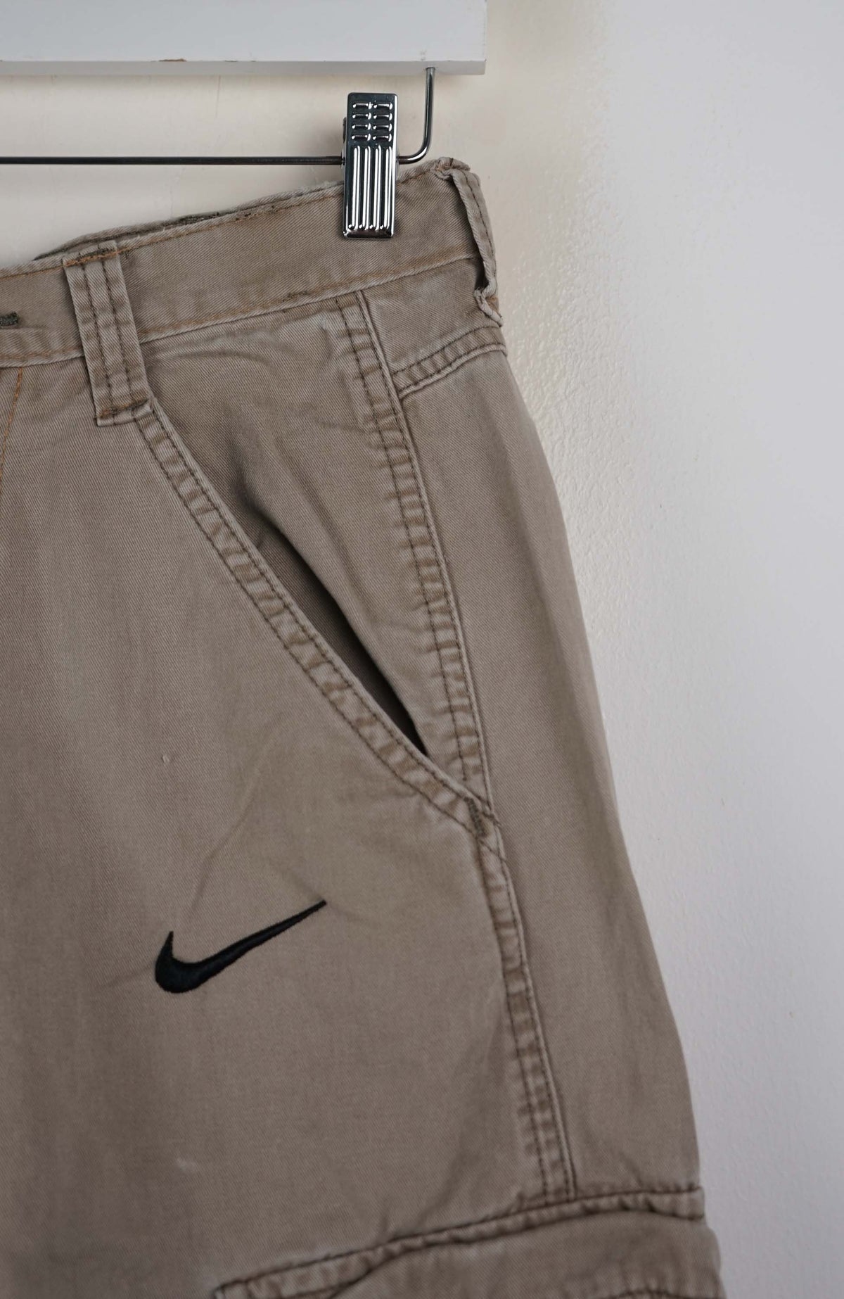 VINTAGE REWORK CARGO SHORTS W30