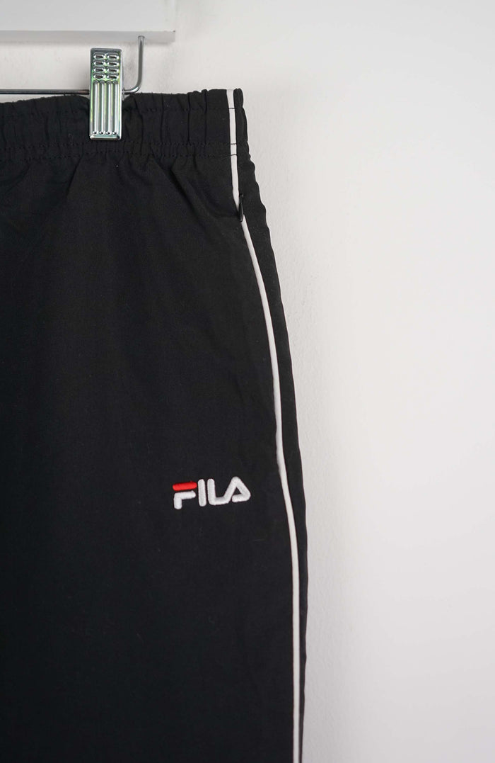 VINTAGE FILA TRACK PANTS (L)