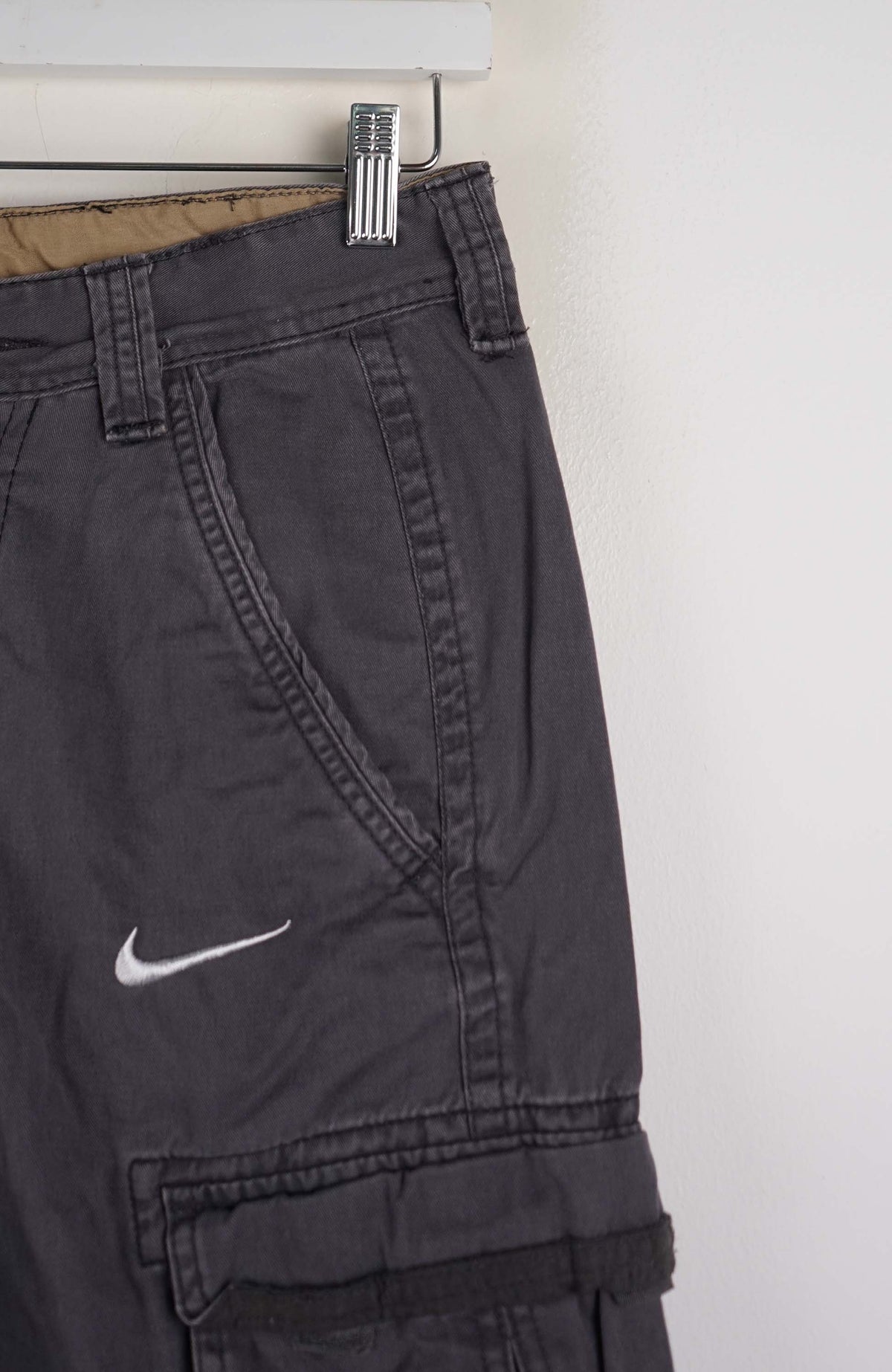 VINTAGE REWORK CARGO SHORTS W28