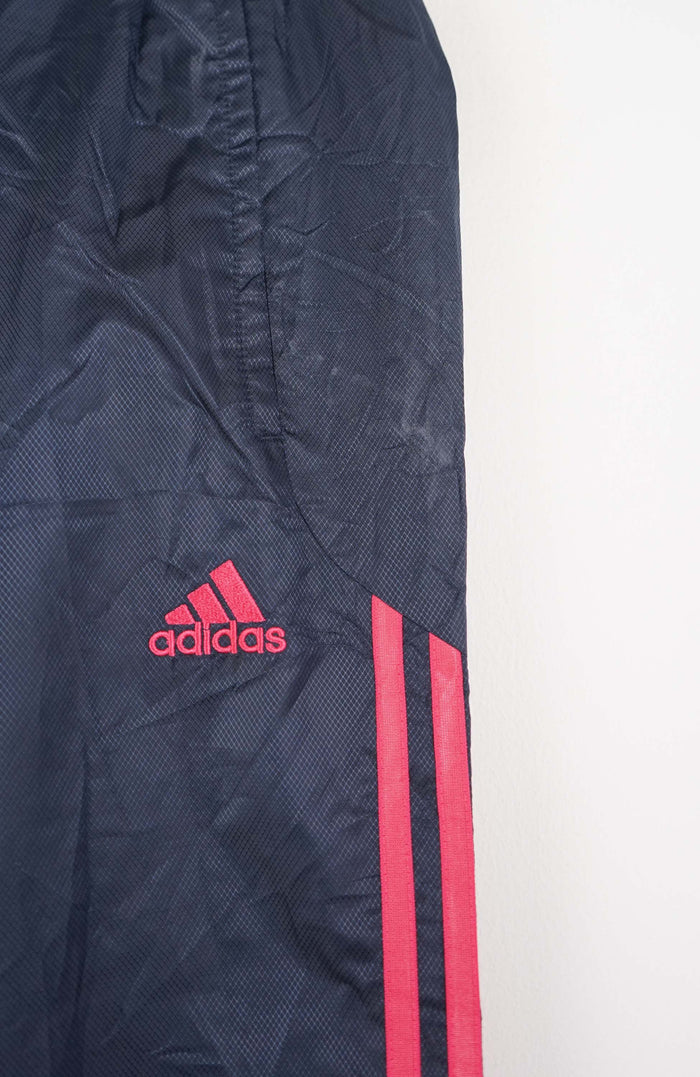 VINTAGE ADIDAS TRACK PANTS (S)