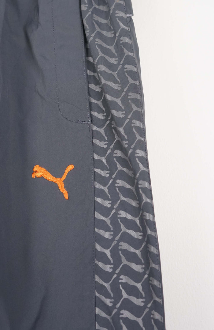 VINTAGE PUMA TRACK PANTS (XS)