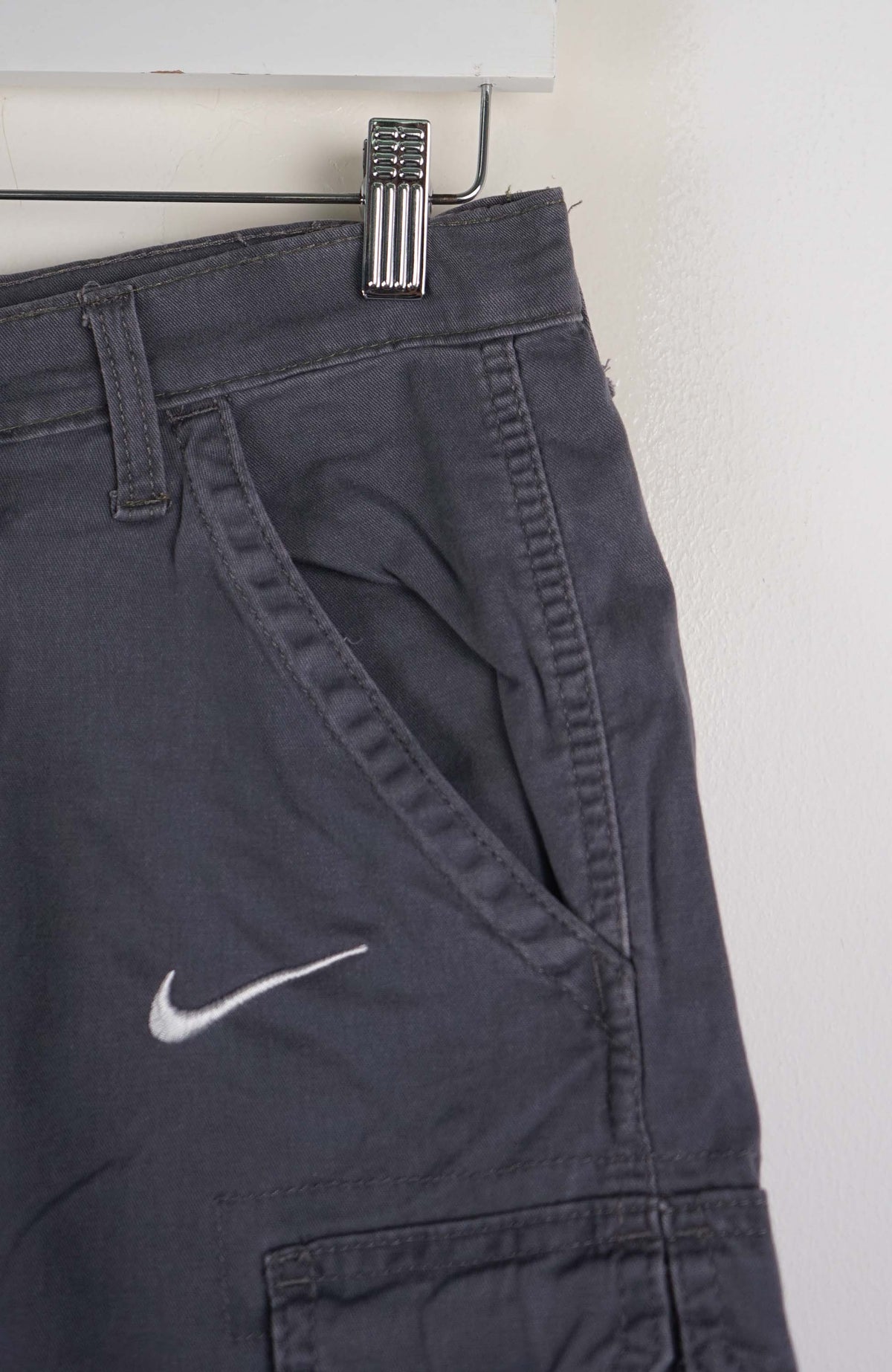 VINTAGE REWORK CARGO SHORTS W29
