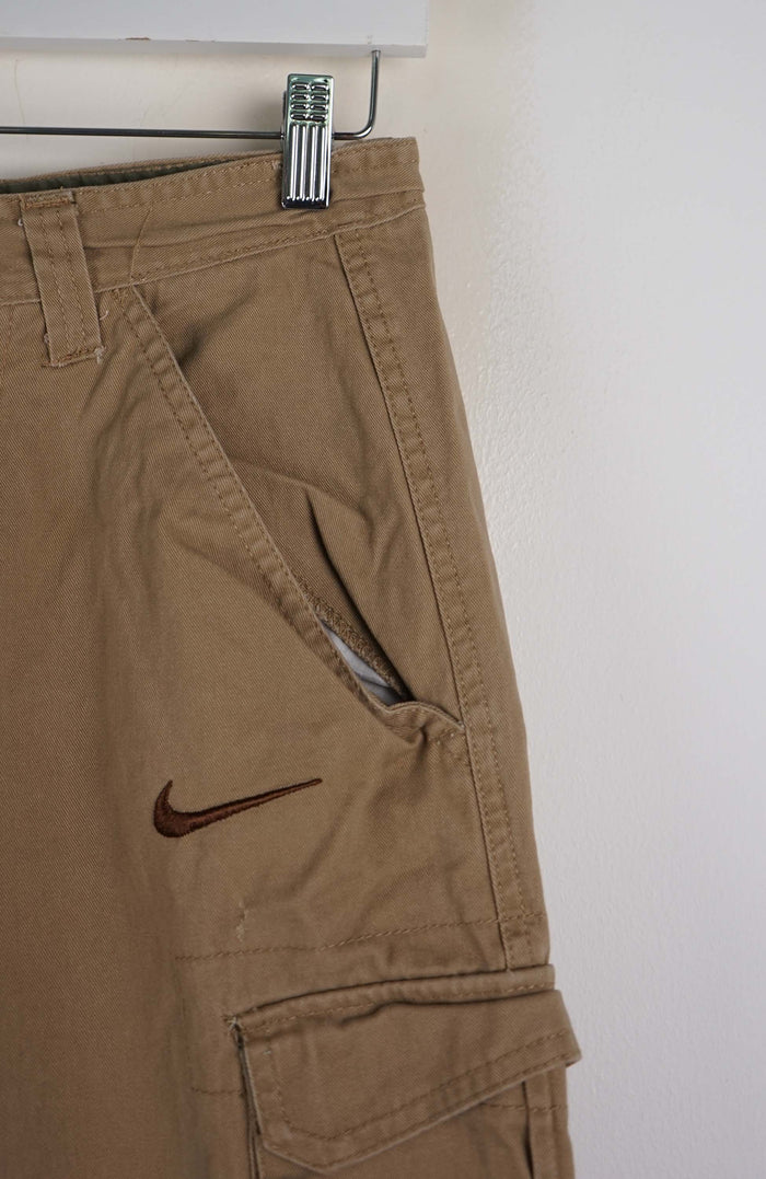 VINTAGE REWORK CARGO SHORTS W28