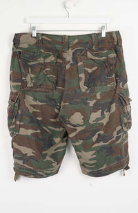 VINTAGE CAMO CARGO SHORTS W38