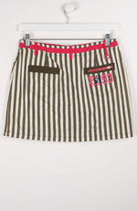 VINTAGE Y2K SKIRT (SIZE 8)