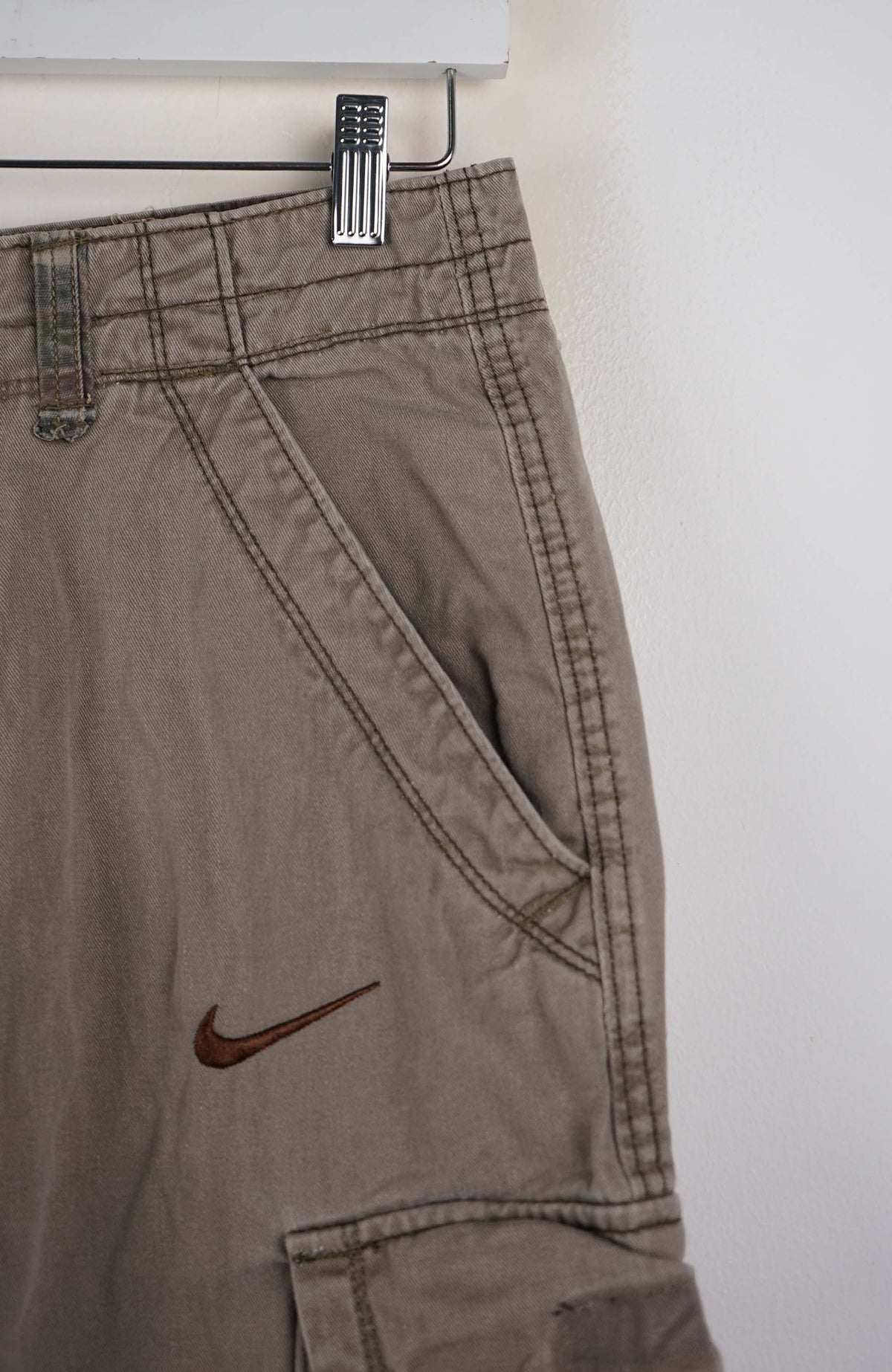 VINTAGE REWORK CARGO SHORTS W30