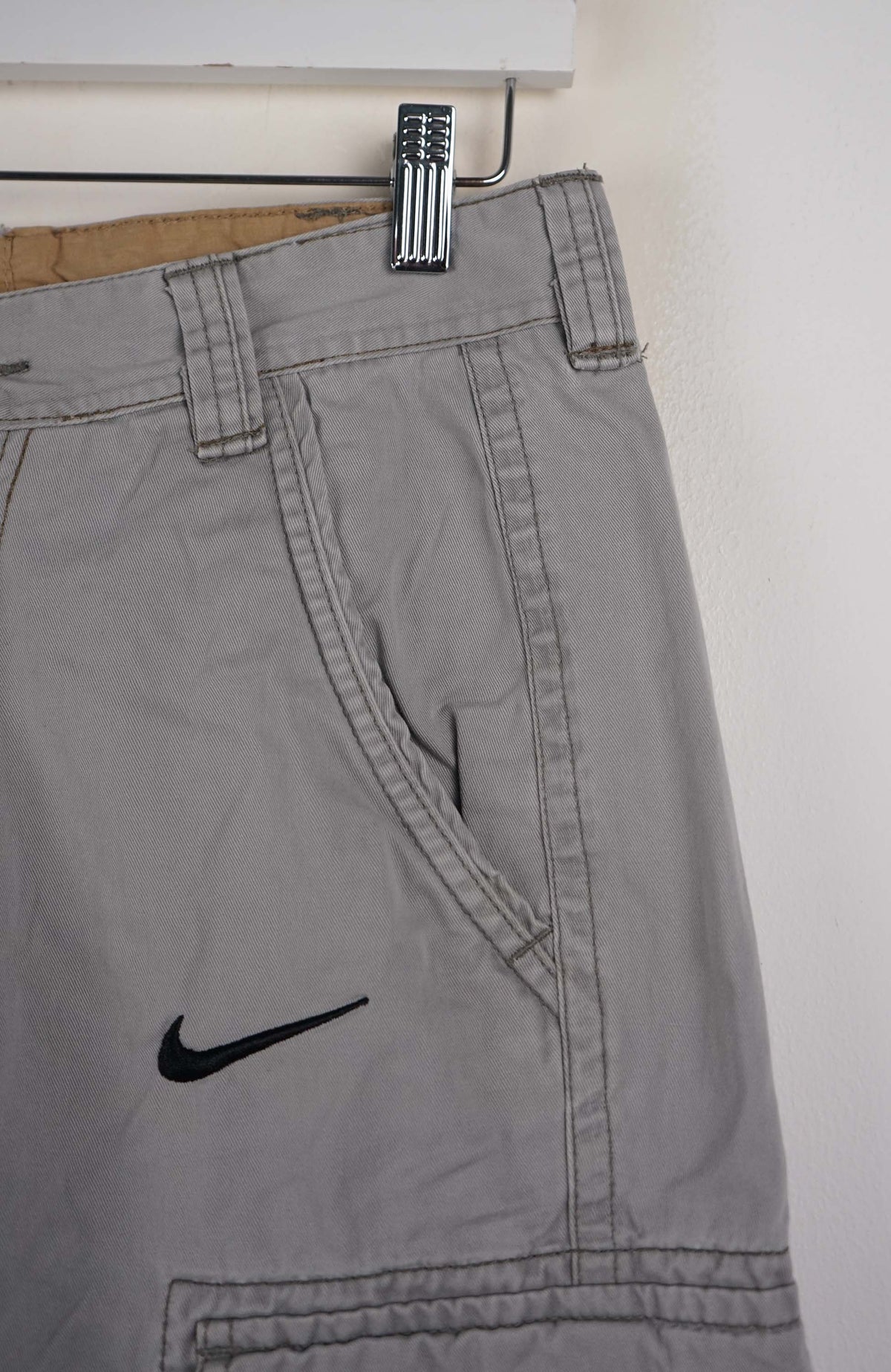 VINTAGE REWORK CARGO SHORTS W30