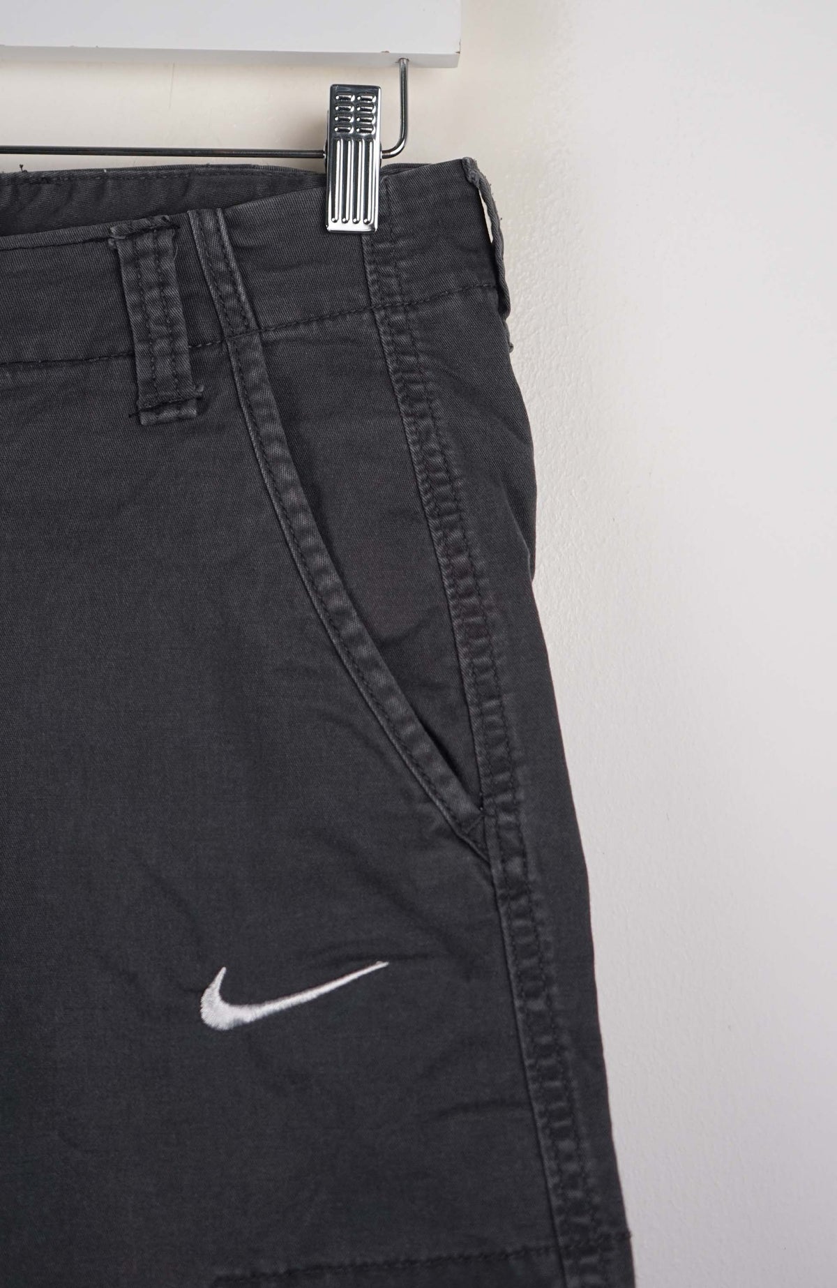 VINTAGE REWORK CARGO SHORTS W29