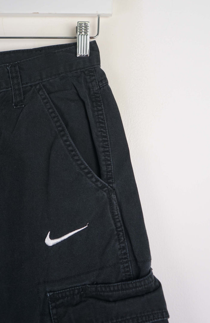 VINTAGE REWORK CARGO SHORTS W26