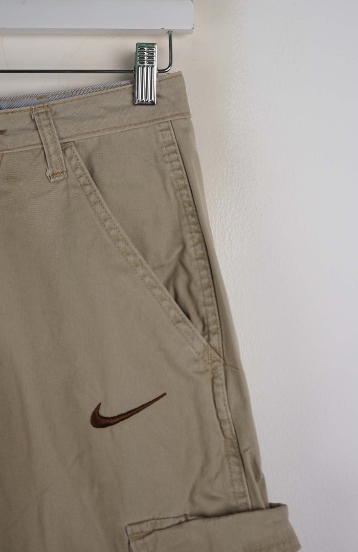 VINTAGE REWORK CARGO SHORTS W26