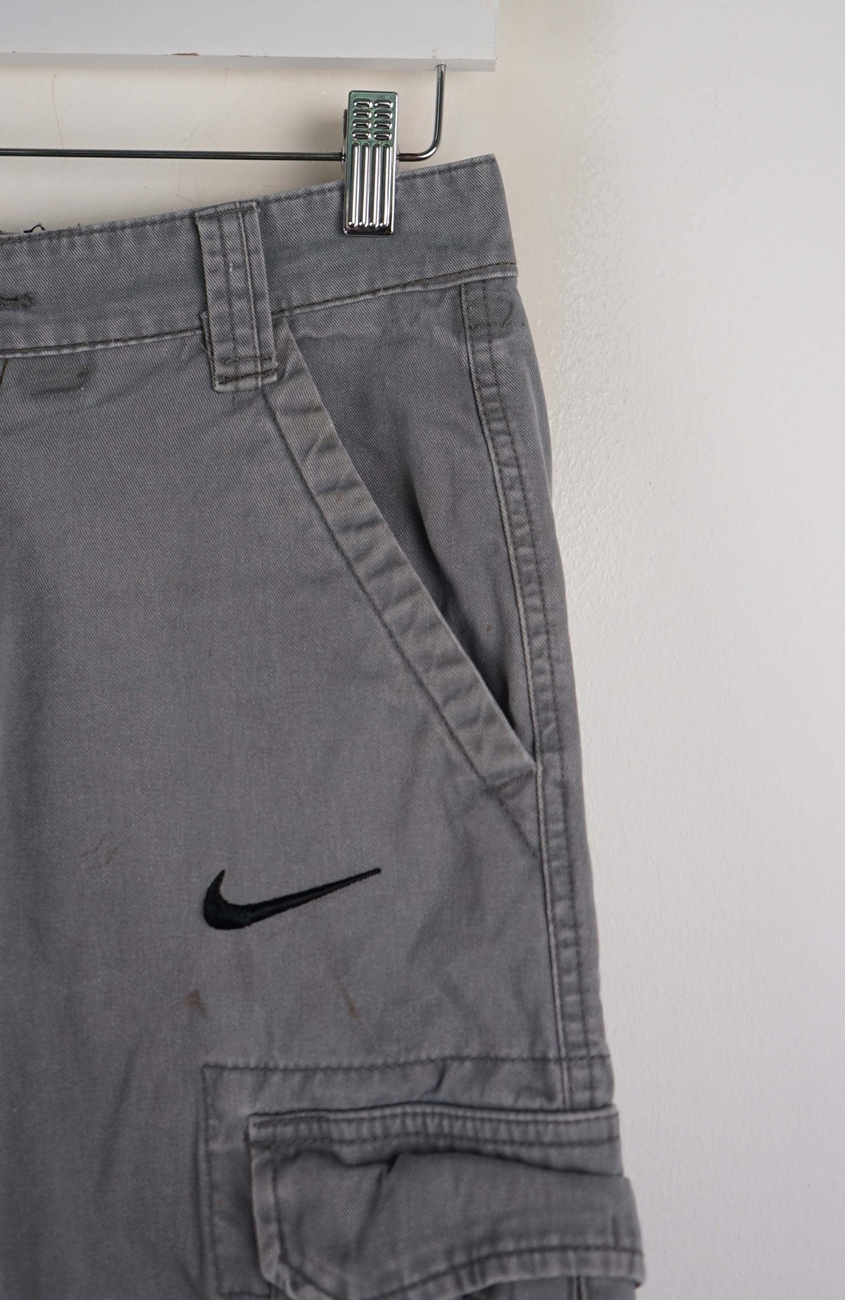 VINTAGE REWORK CARGO SHORTS W28