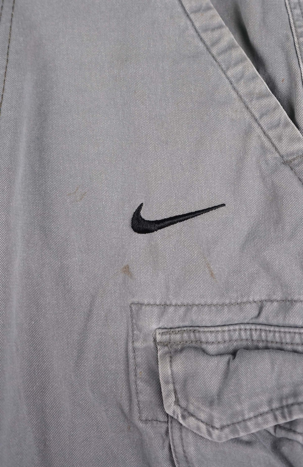 VINTAGE REWORK CARGO SHORTS W28