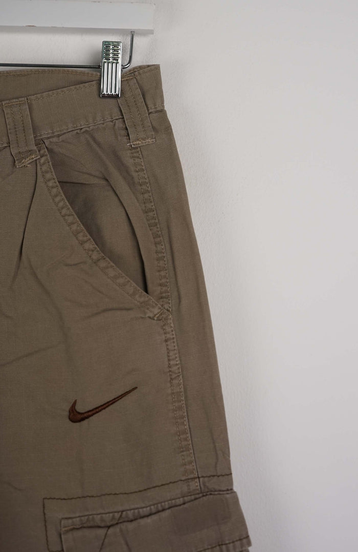 VINTAGE REWORK CARGO SHORTS W29