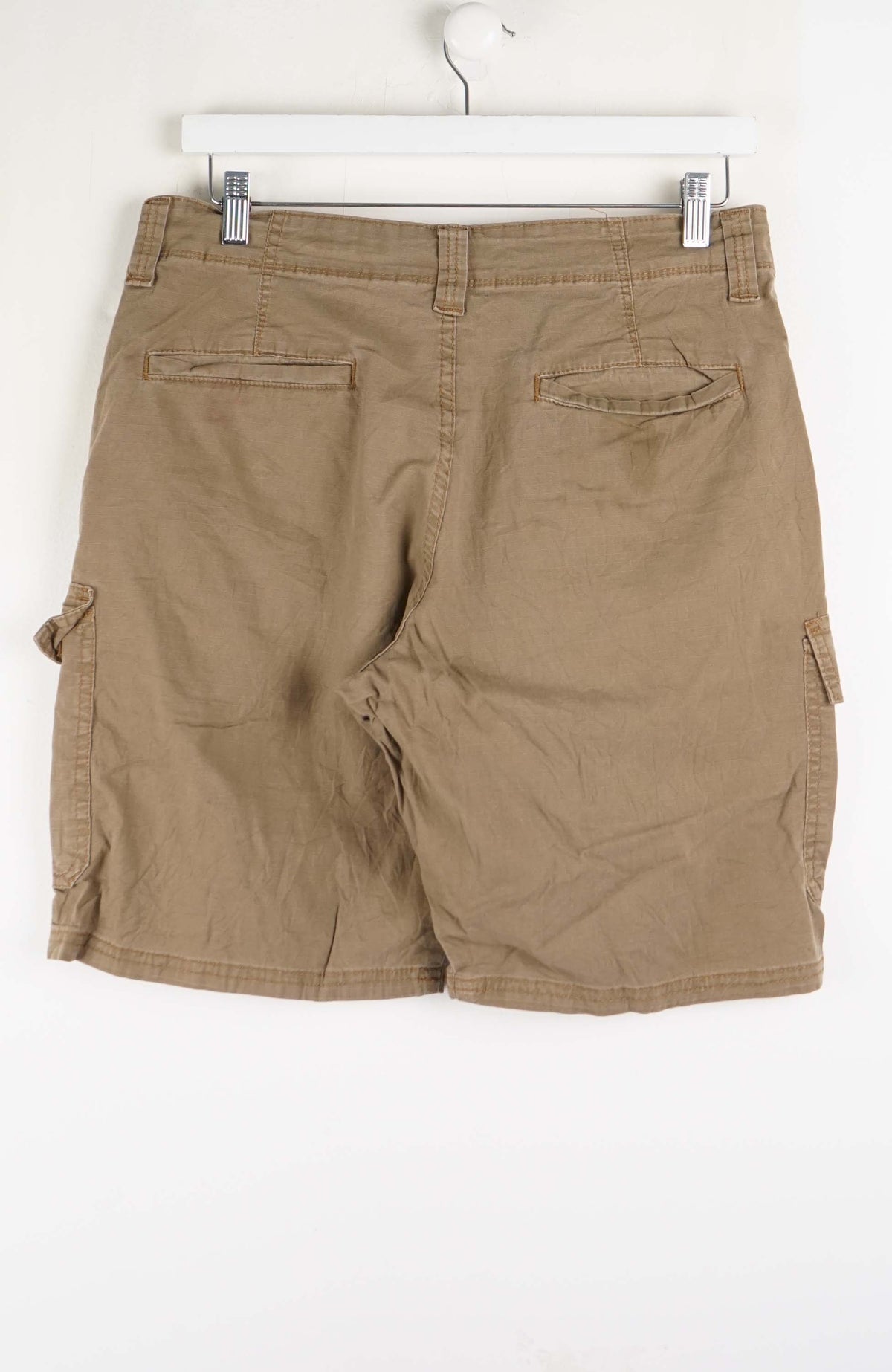 VINTAGE WRANGLER CARGO SHORTS W32