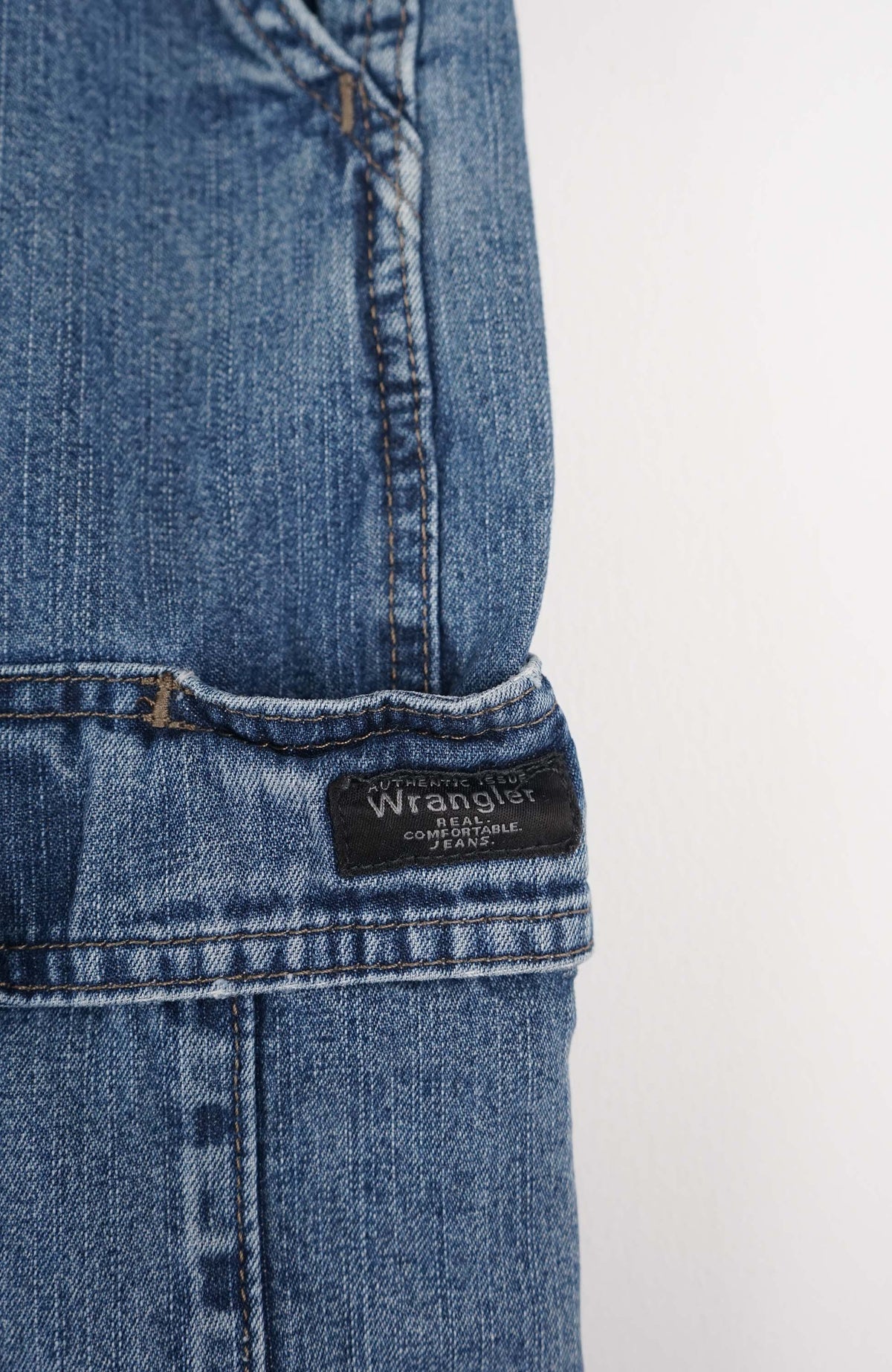 VINTAGE WRANGLER CARGO SHORTS W34