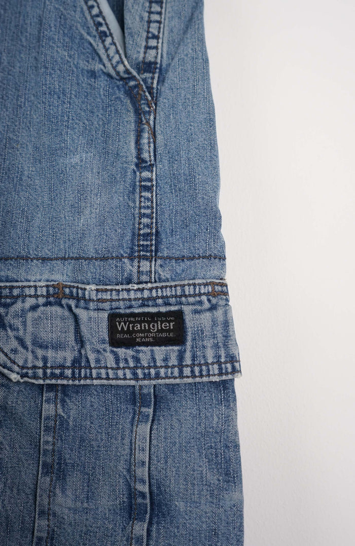 VINTAGE WRANGLER CARGO SHORTS W36