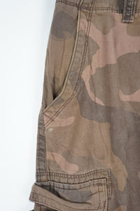 VINTAGE CAMO CARGO SHORTS W36