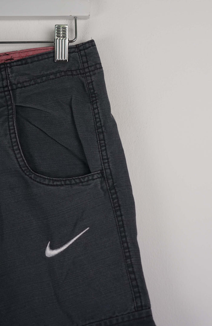 VINTAGE REWORK CARGO SHORTS W28