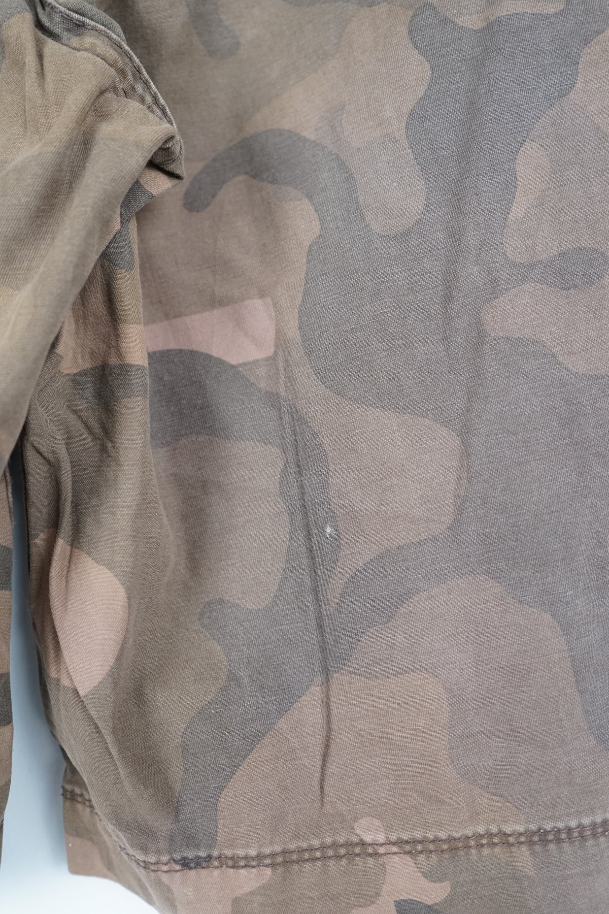 VINTAGE CAMO CARGO SHORTS W36