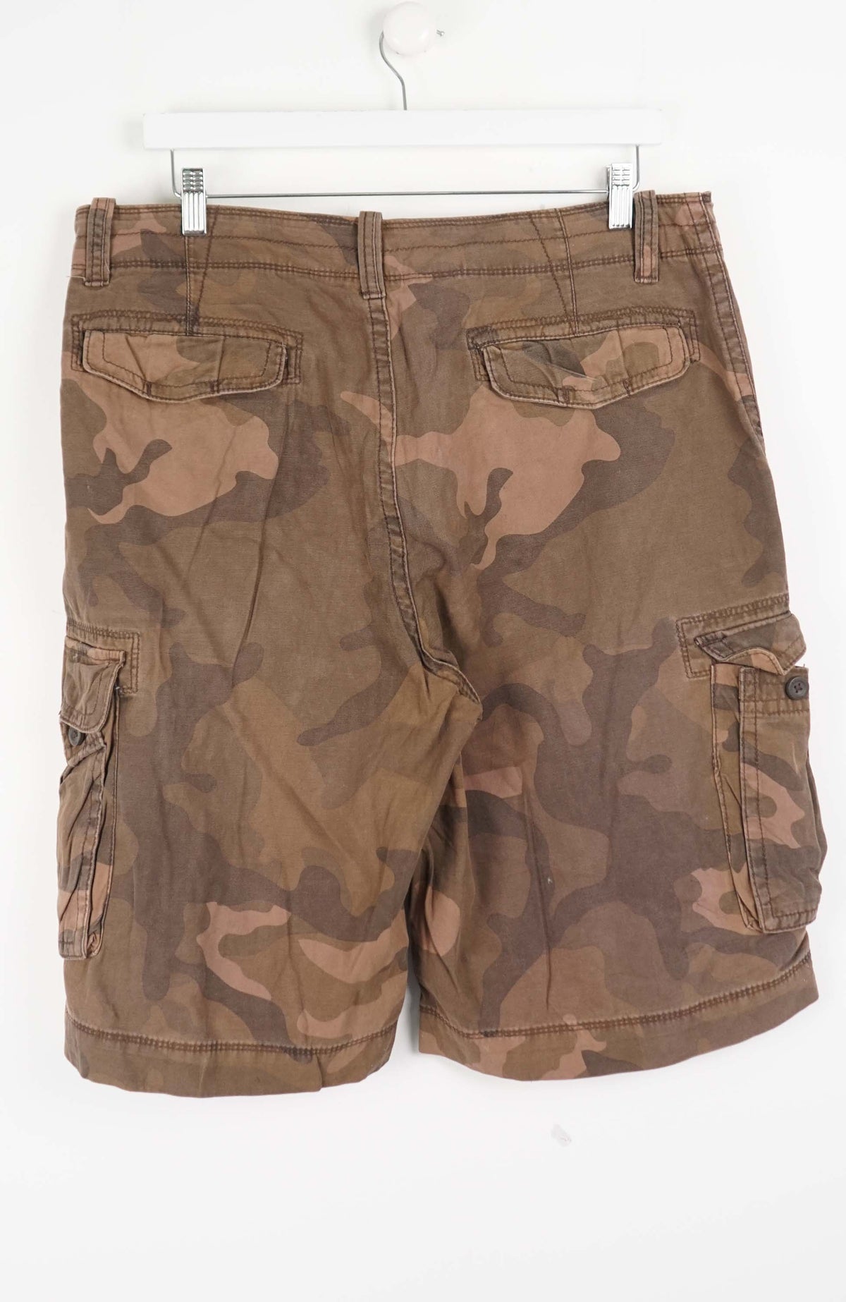 VINTAGE CAMO CARGO SHORTS W36