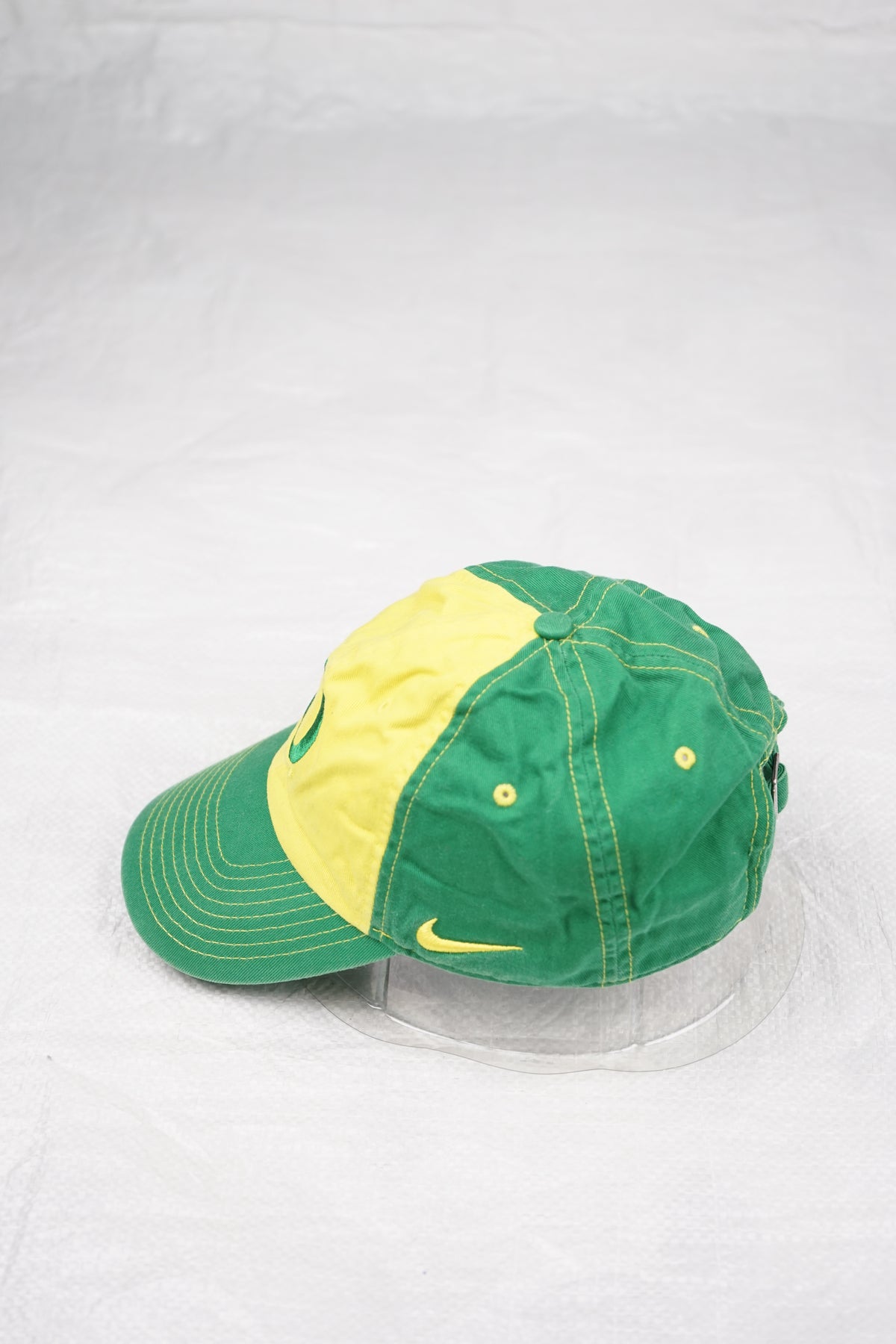 VINTAGE NIKE OREGON HAT