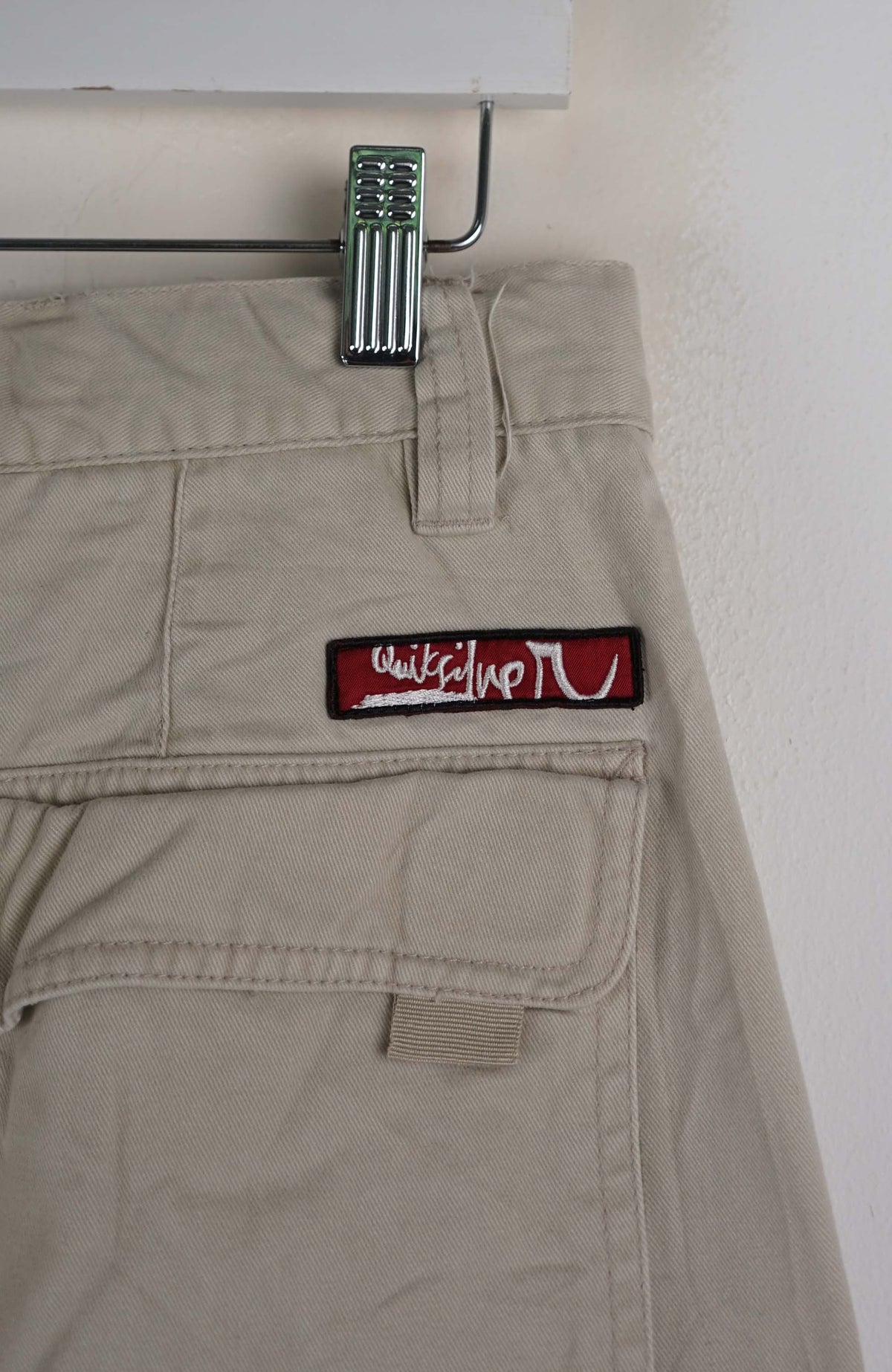 VINTAGE QUIKSILVER CARGO SHORTS W32