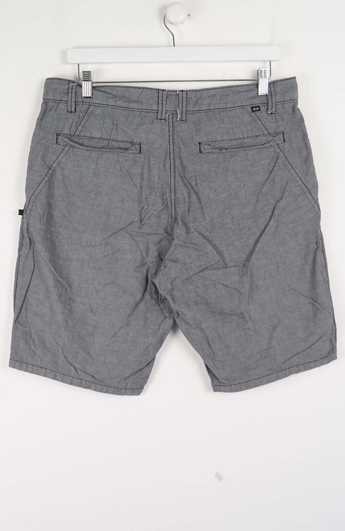 VINTAGE OAKLEY CARGO SHORTS W36