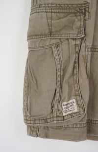 VINTAGE LEVI'S CARGO SHORTS W35