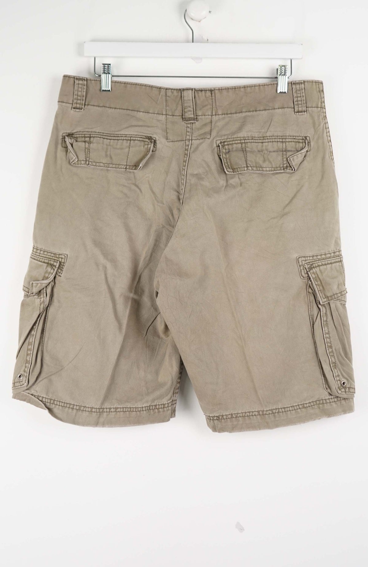 VINTAGE LEVI'S CARGO SHORTS W35