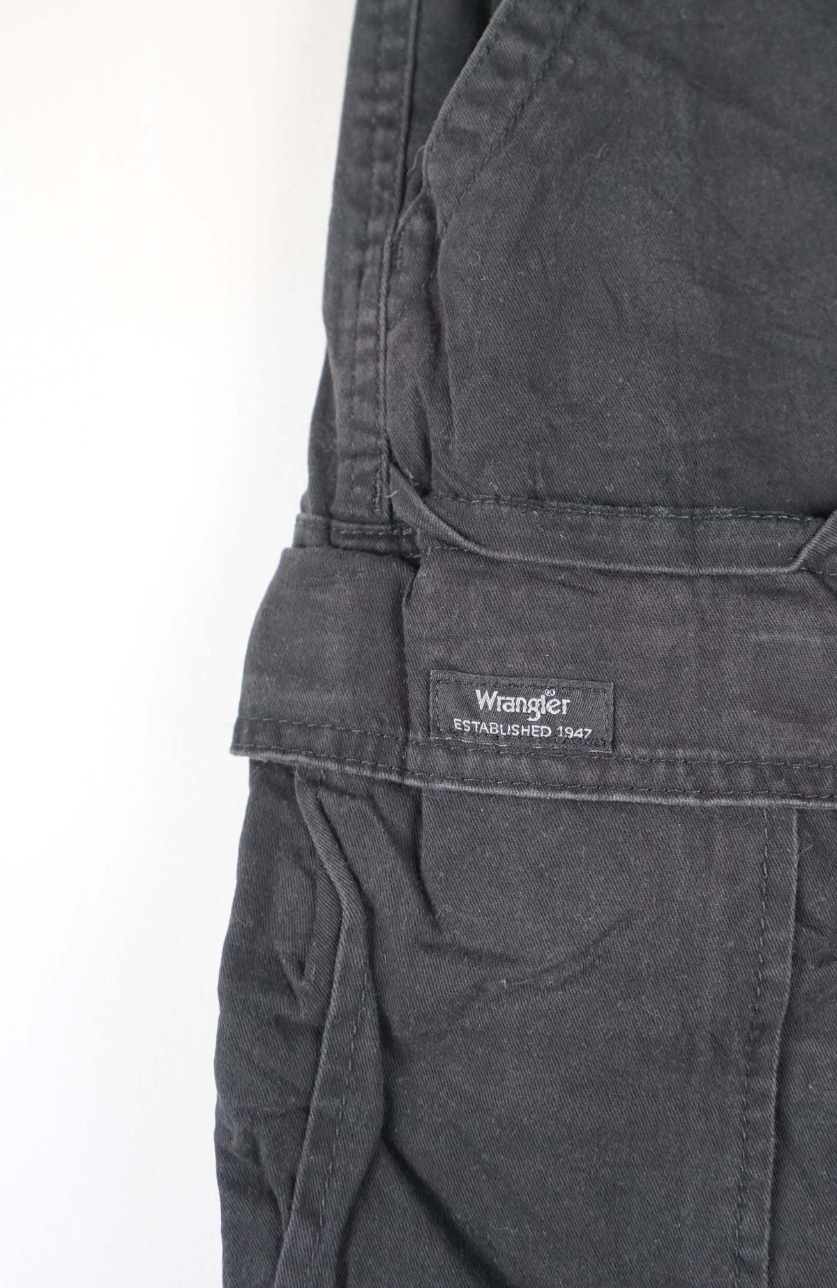 VINTAGE WRANGLER CARGO SHORTS W31