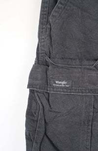 VINTAGE WRANGLER CARGO SHORTS W31