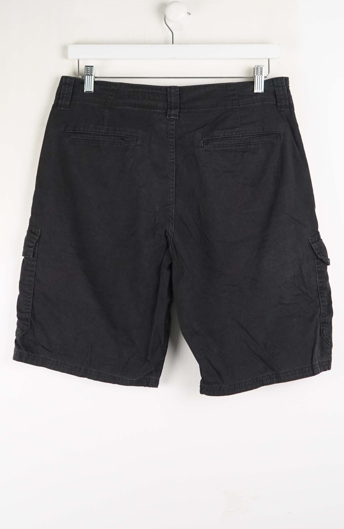 VINTAGE WRANGLER CARGO SHORTS W31