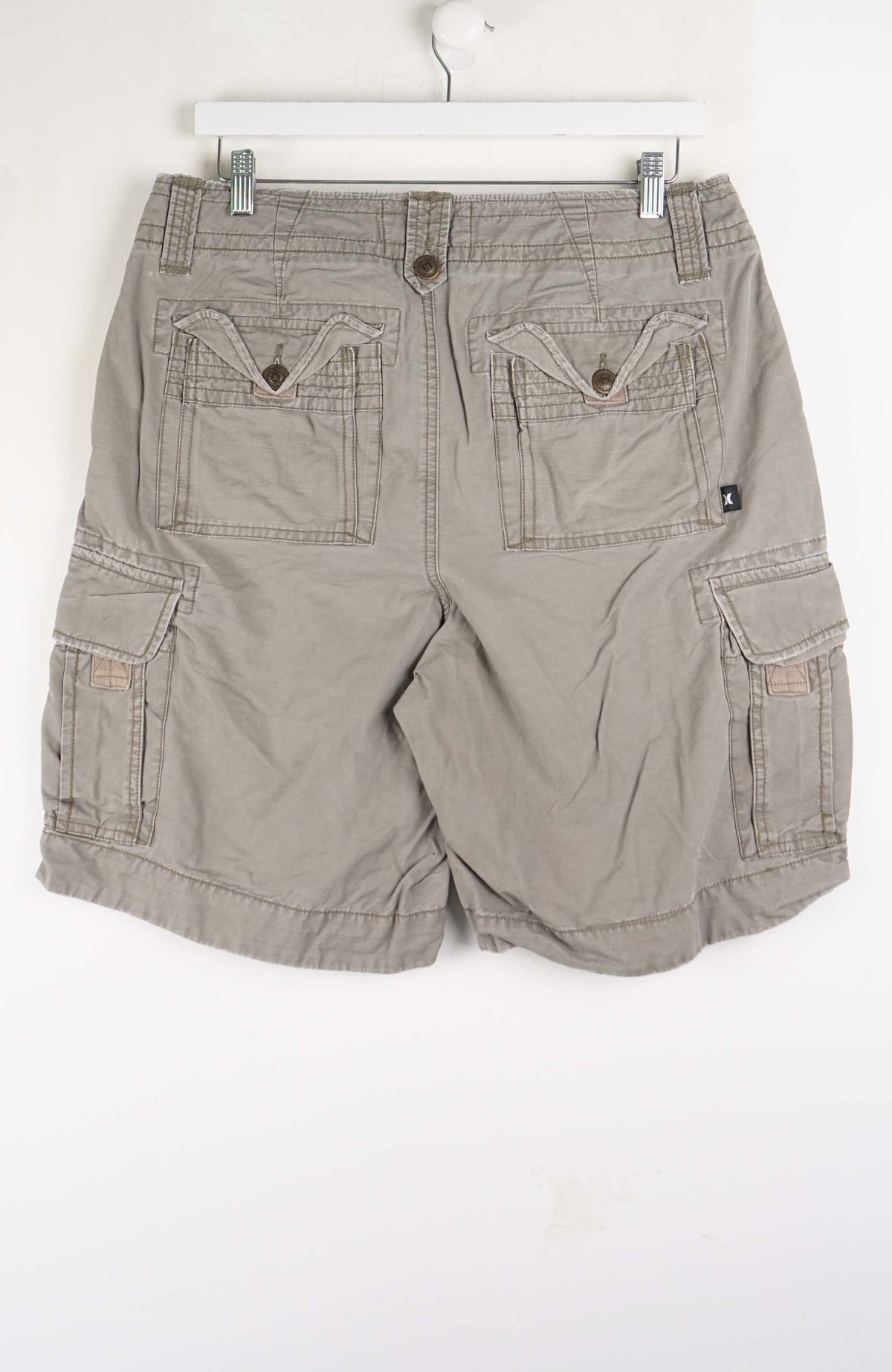 VINTAGE HURLEY CARGO SHORTS W33