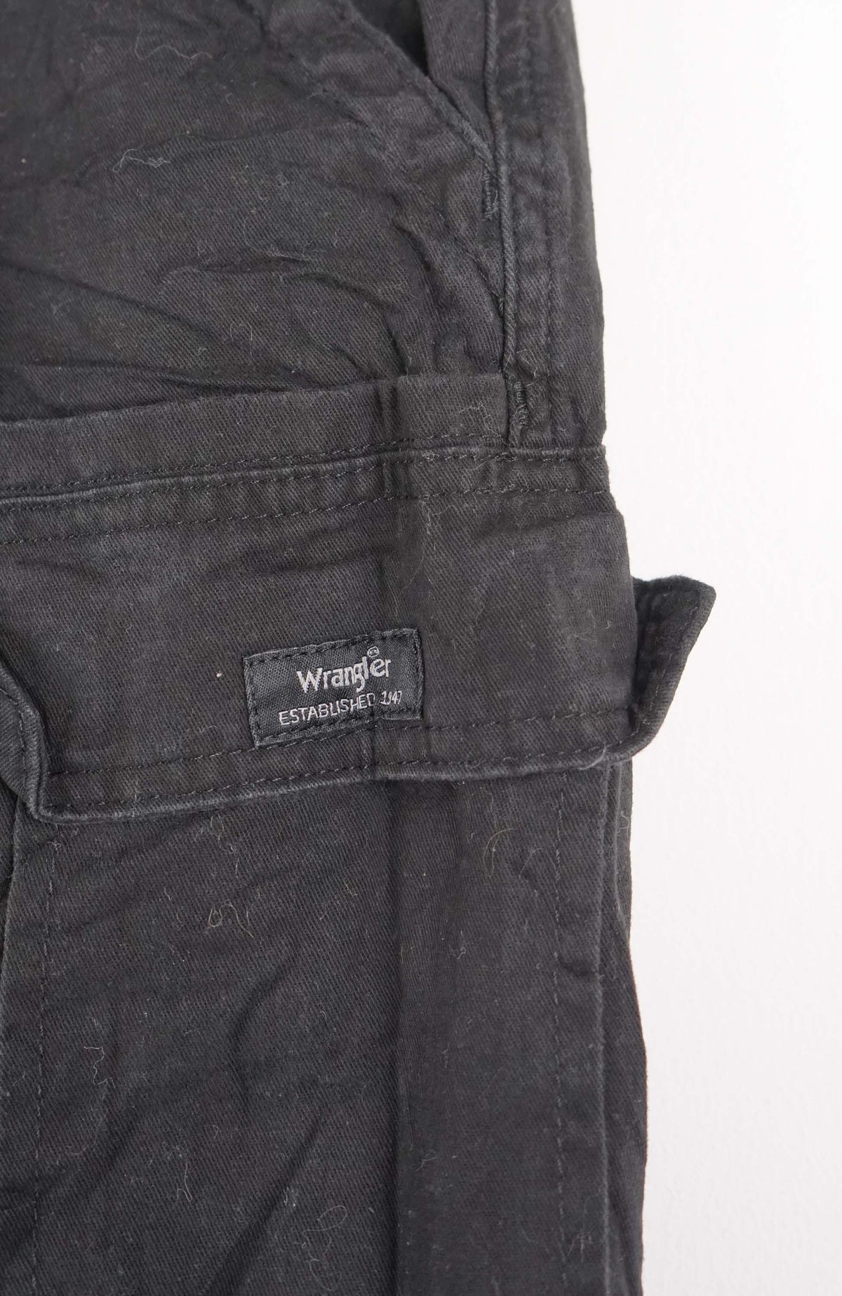 VINTAGE WRANGLER CARGO SHORTS W30