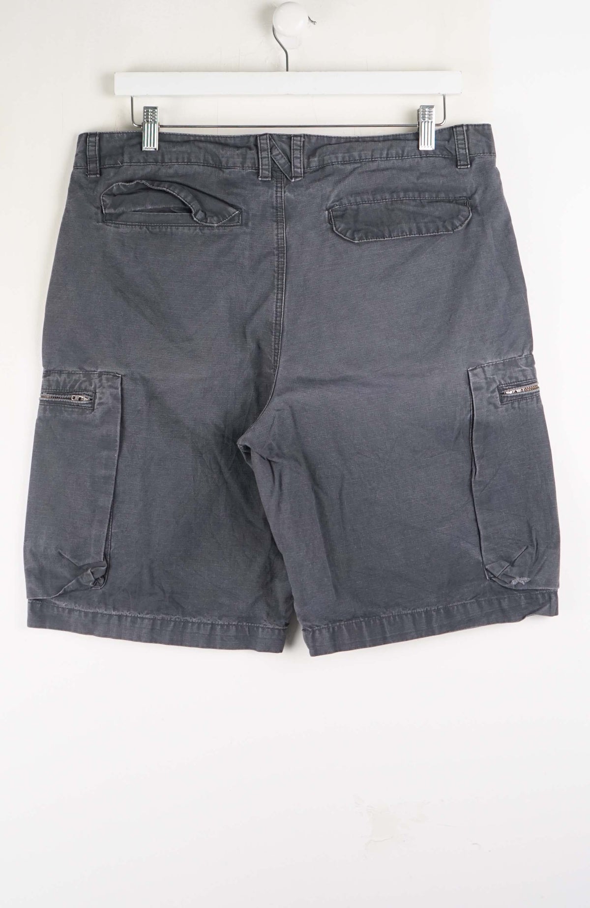 VINTAGE NIKE CARGO SHORTS W36