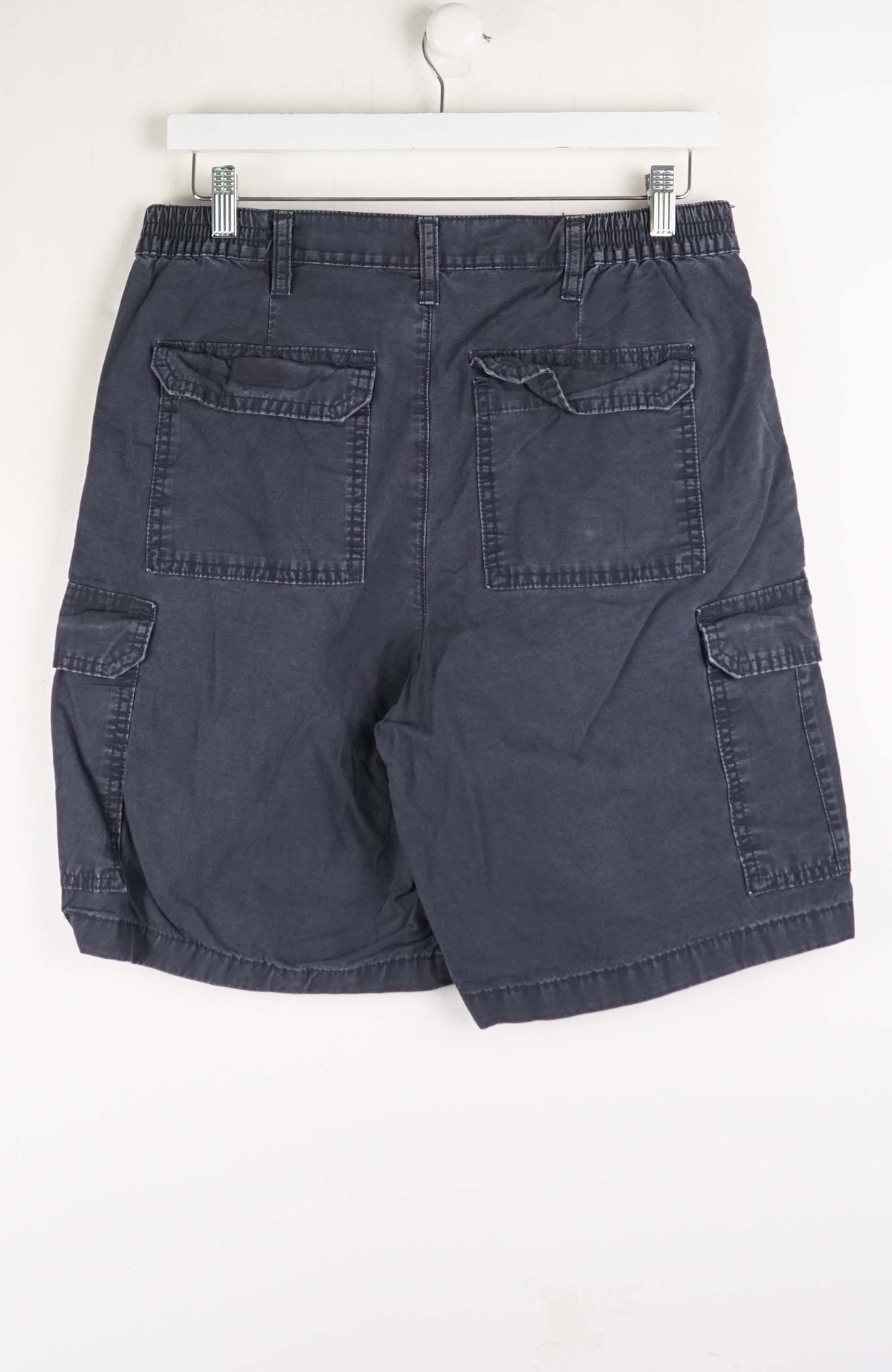 VINTAGE WRANGLER CARGO SHORTS W31