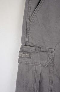 VINTAGE WRANGLER CARGO SHORTS W31