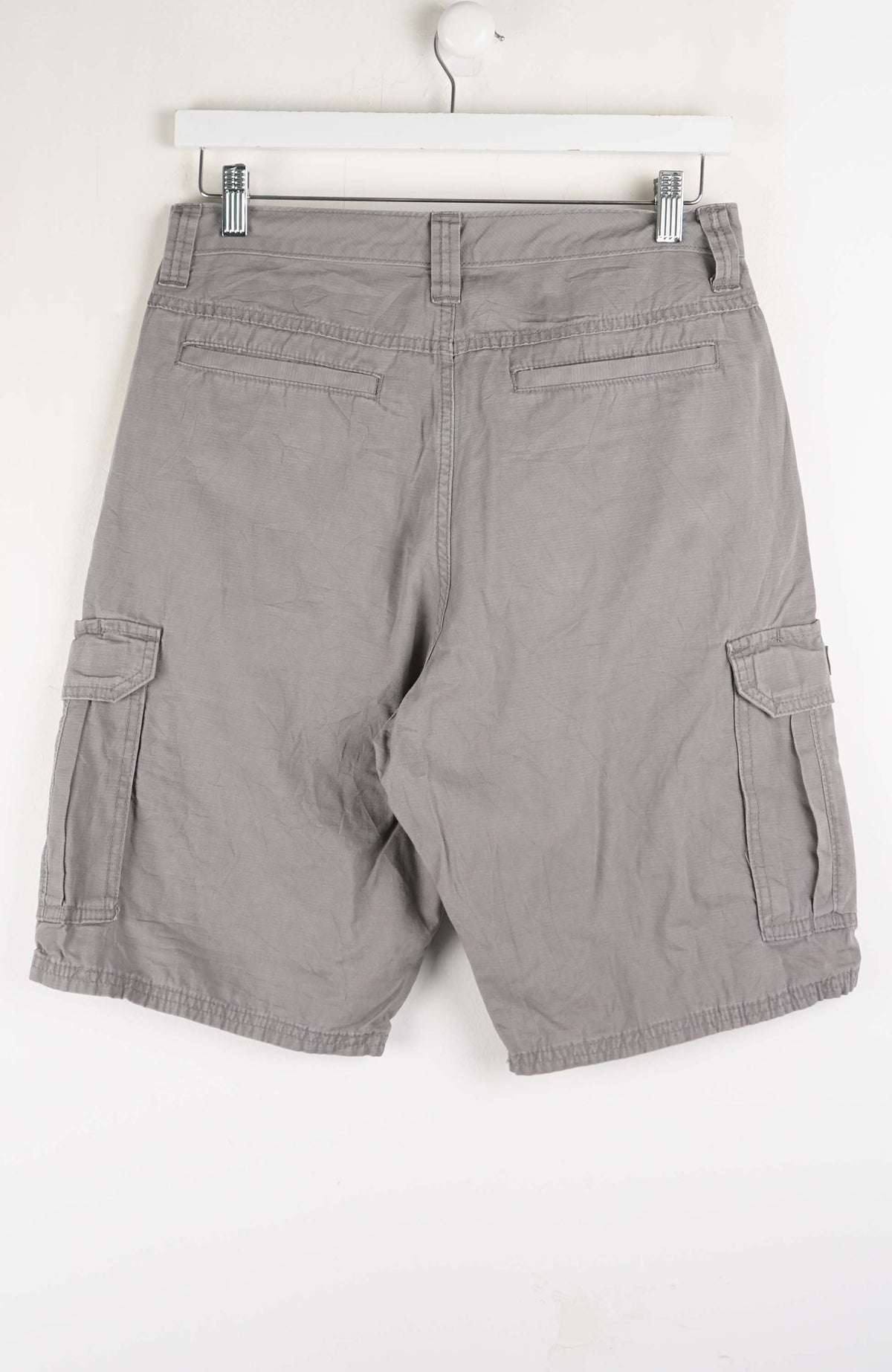 VINTAGE WRANGLER CARGO SHORTS W31
