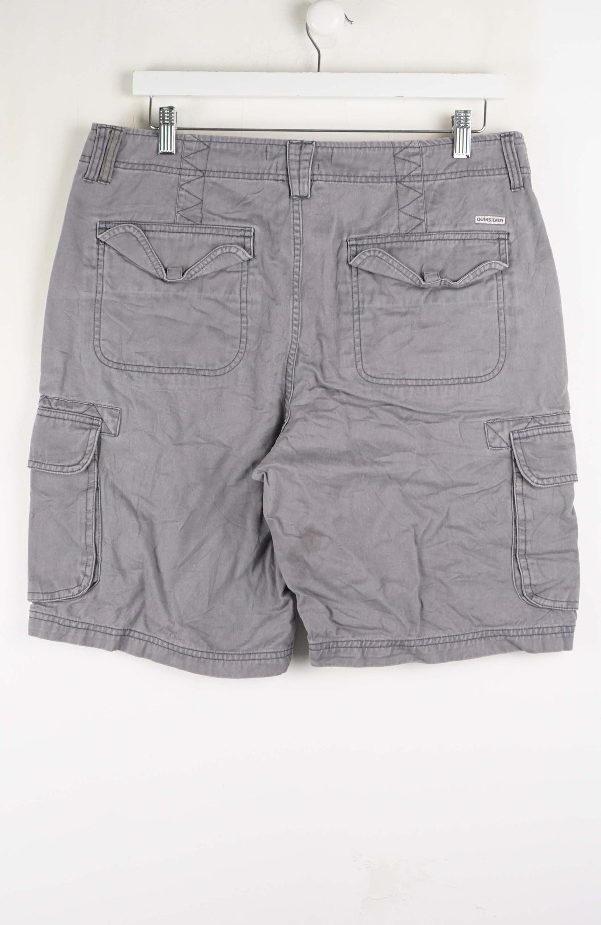 VINTAGE QUIKSILVER CARGO SHORTS W35