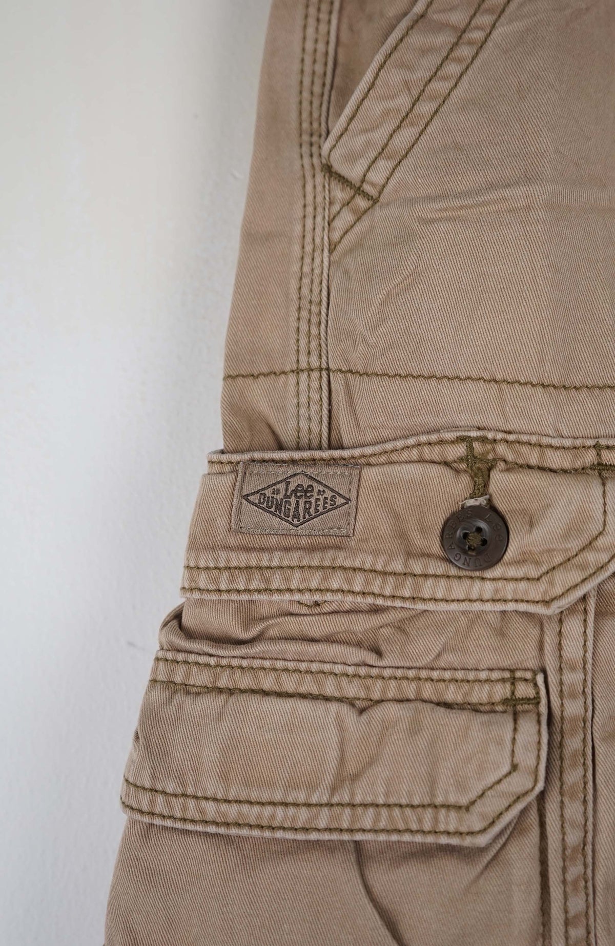 VINTAGE LEE DUNGAREES CARGO SHORTS W30
