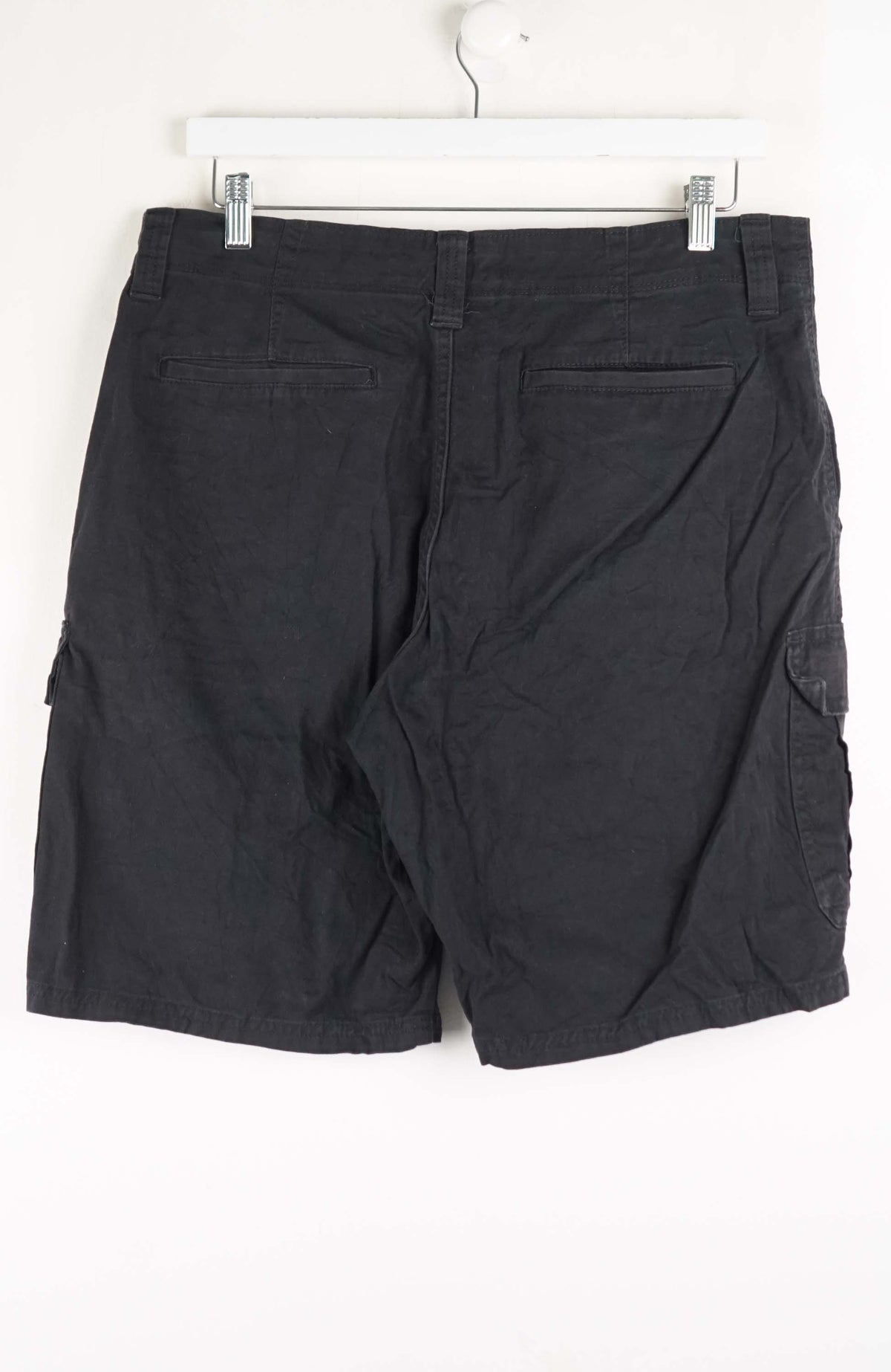 VINTAGE WRANGLER CARGO SHORTS W34