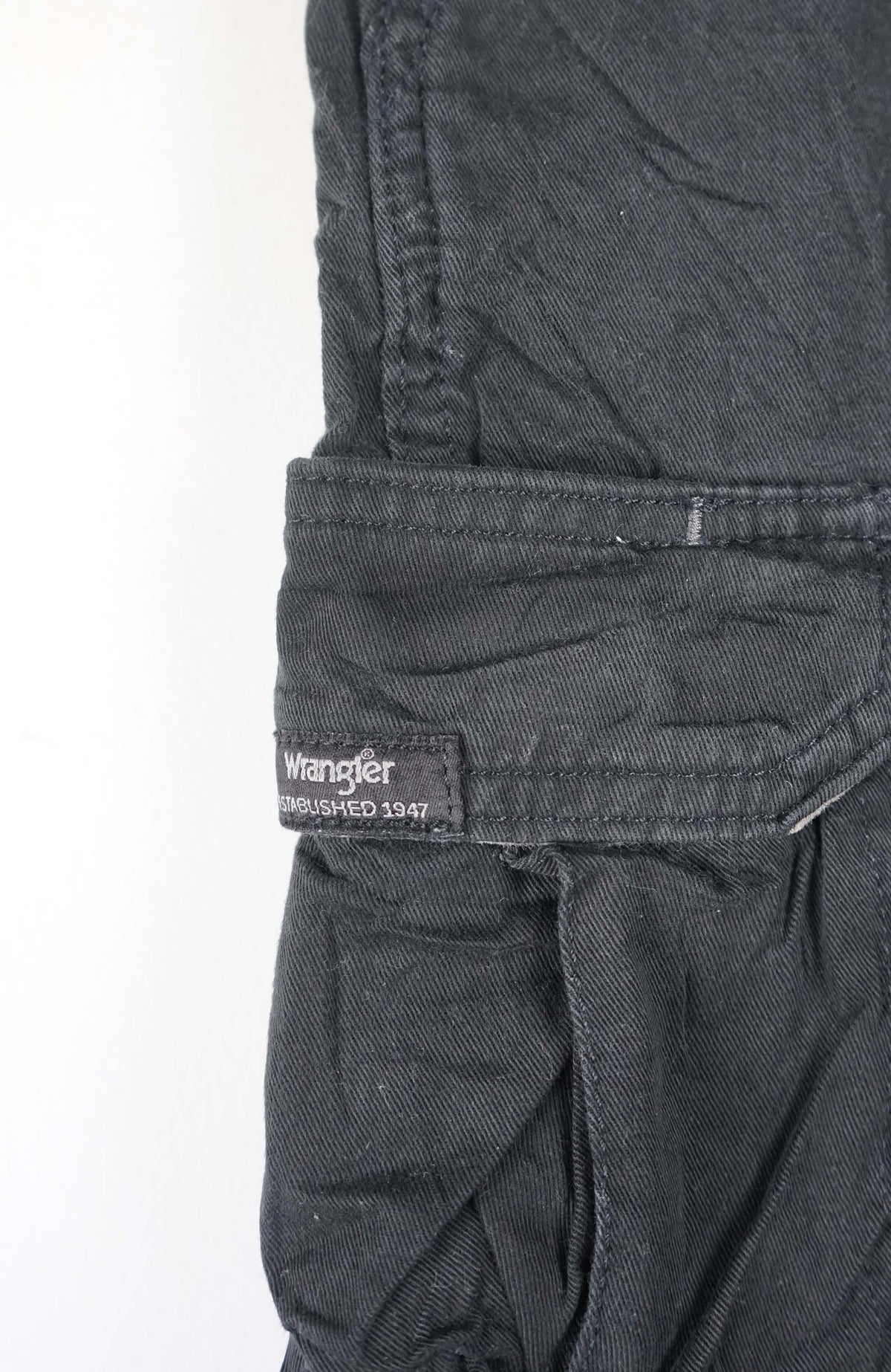 VINTAGE WRANGLER CARGO SHORTS W33