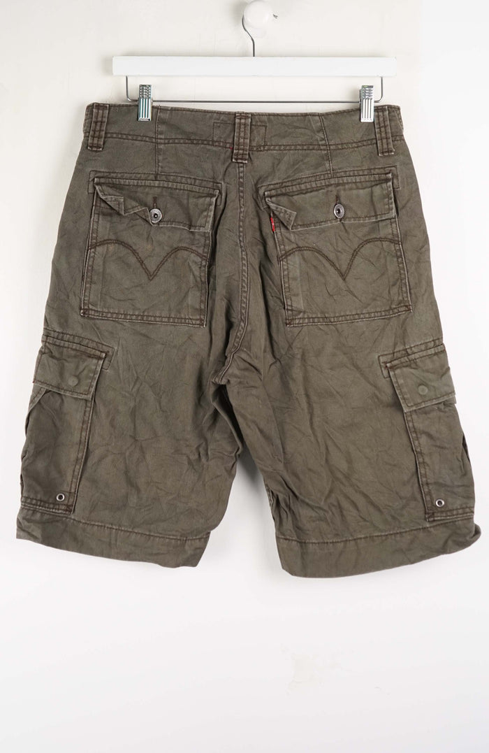 VINTAGE LEVI'S CARGO SHORTS W33