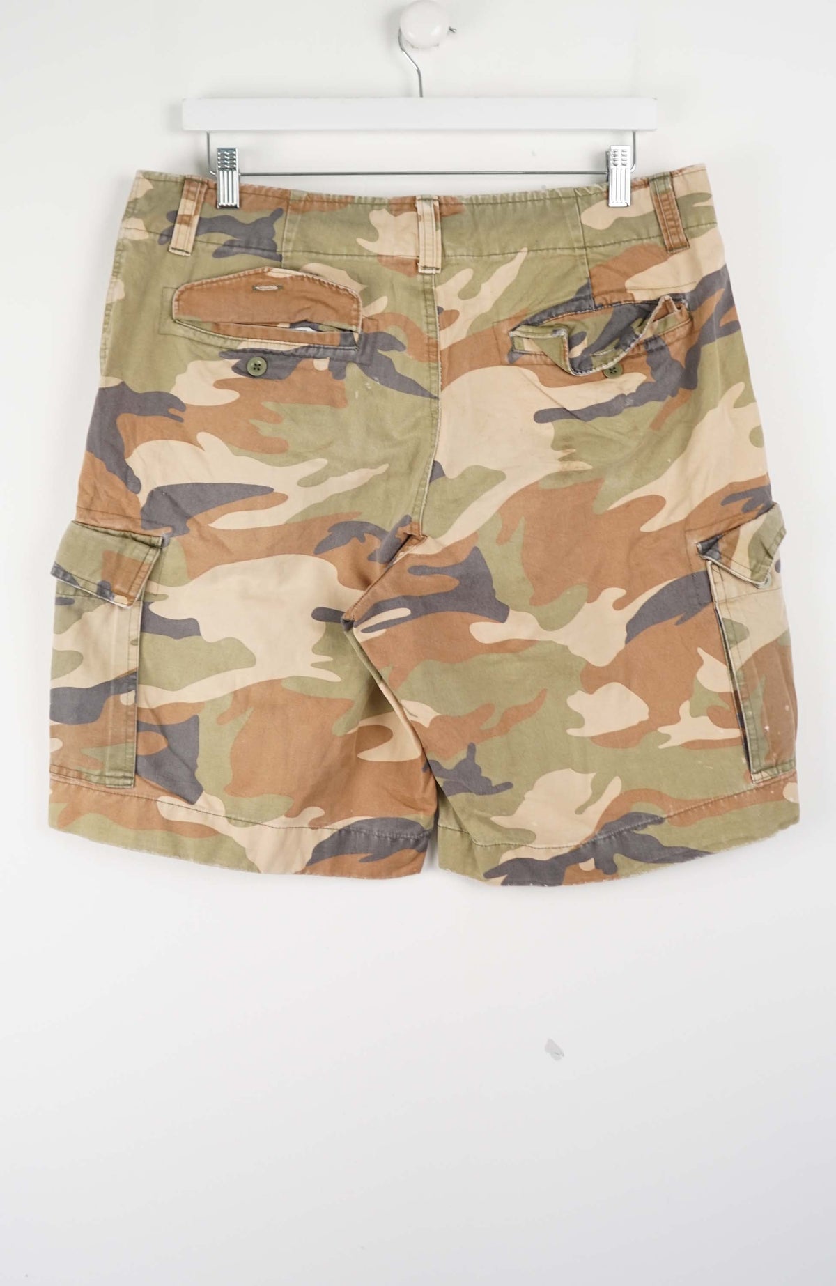 VINTAGE GAP CAMO CARGO SHORTS W36