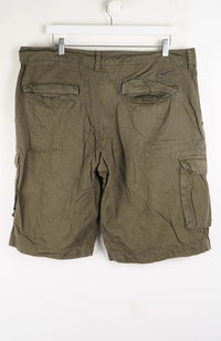 VINTAGE NIKE CARGO SHORTS W40